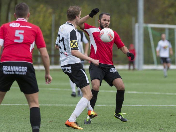 Tabellenführer Hittisau spielte in St. Gallenkirch 1:1-Remis. Tabellenführer Hittisau spielte in St. Gallenkirch 1:1-Remis.