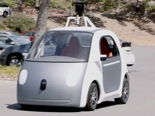 Googles selbstfahrendes Auto: Zweisitzer sollen mit Strom fahren. Googles selbstfahrendes Auto: Zweisitzer sollen mit Strom fahren.