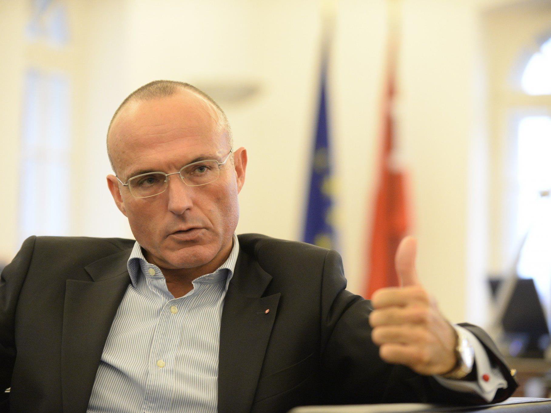 Verteidigungsminister Gerald Klug (SPÖ) hätte nichts gegen einen U-Ausschuss zur Hypo.