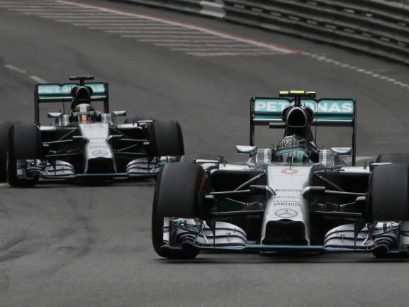 Nächster Doppelsieg für Mercedes Nächster Doppelsieg für Mercedes