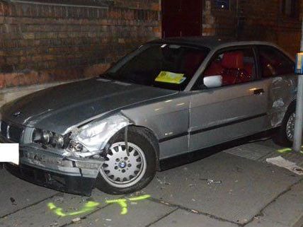 Seit dem Unfall im November 2013 sitzt eine junge Frau im Rollstuhl. Seit dem Unfall im November 2013 sitzt eine junge Frau im Rollstuhl.