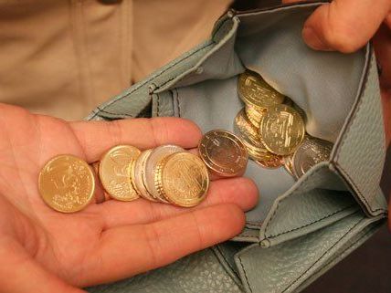 Die Zahl der Arbeitslosen in Wien ist im Mai (im Vergleich zum Vorjahr) um 14,2 Prozent gestiegen. Die Zahl der Arbeitslosen in Wien ist im Mai (im Vergleich zum Vorjahr) um 14,2 Prozent gestiegen.