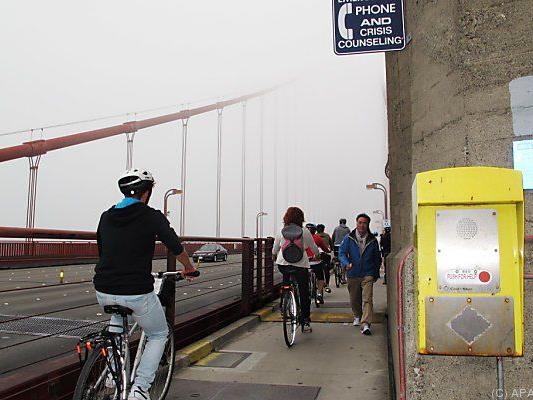 Notruf-Telefon an Golden Gate Bridge