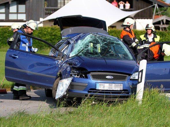 Zu einem schweren Verkehrsunfall kam es am Dienstag in Seebruck.