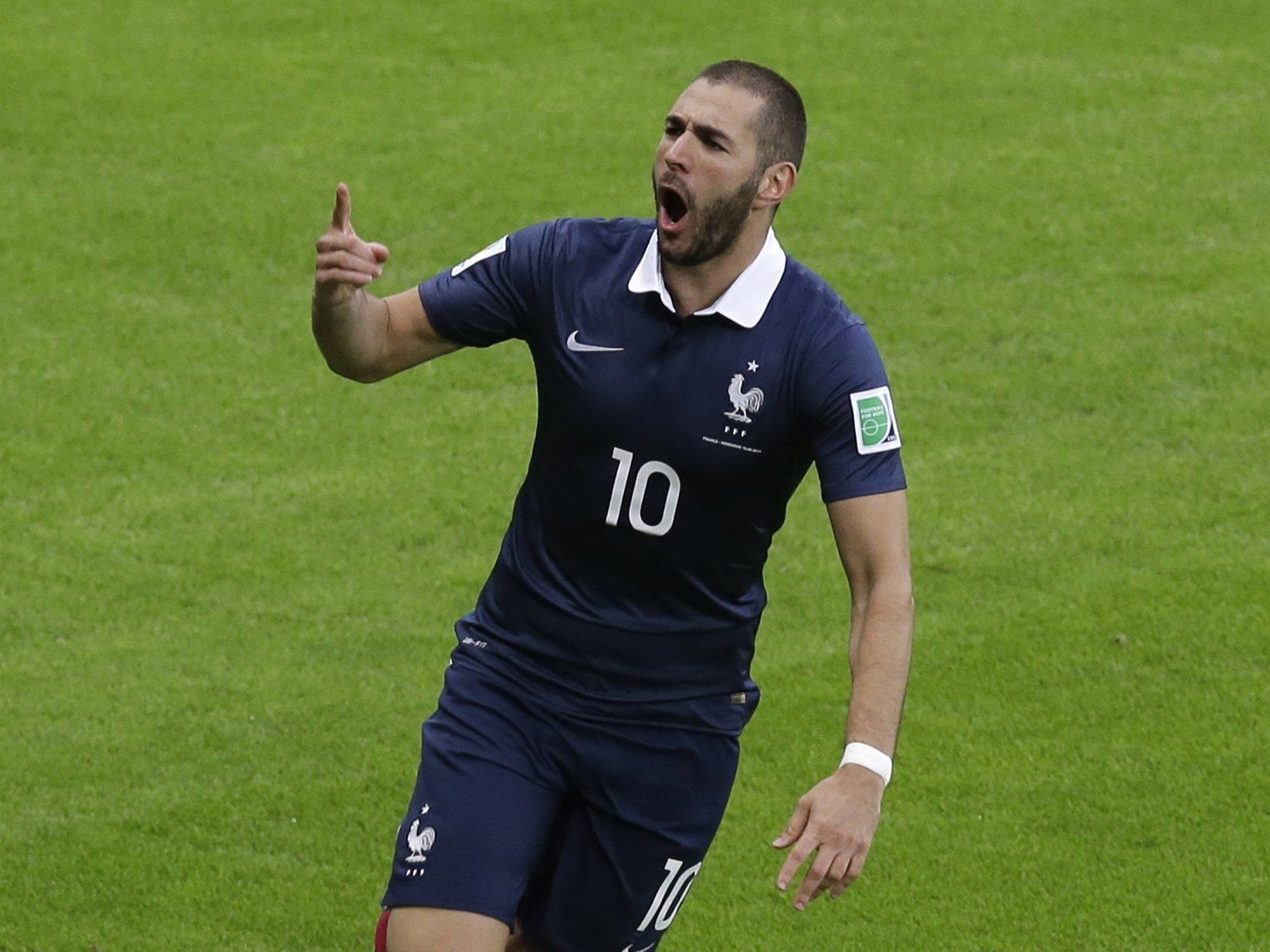 Benzema war der Mann des Abends beim Sieg der Franzosen. Benzema war der Mann des Abends beim Sieg der Franzosen.