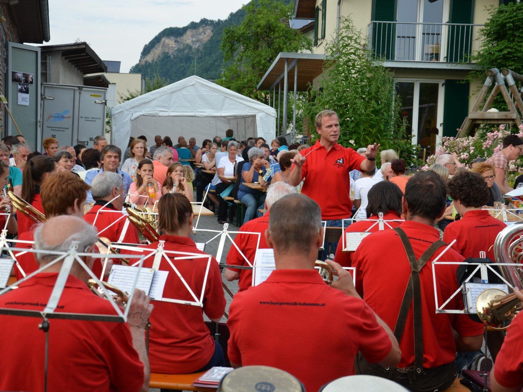 Brunnenfest mit der Bürgermusik Hohenems