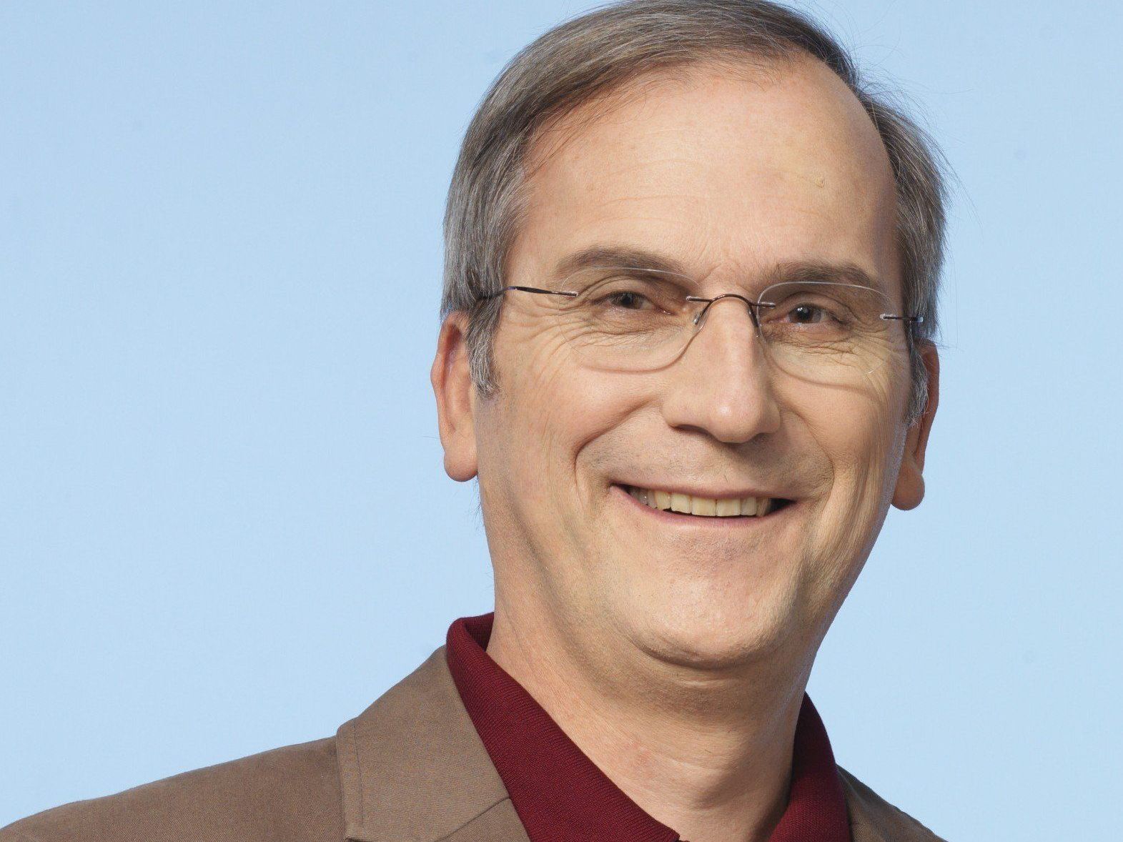 Sehr zufrieden mit dem Rechnungsabschluss: Bürgermeister und Finanzreferent Mag. Eugen Gabriel. Sehr zufrieden mit dem Rechnungsabschluss: Bürgermeister und Finanzreferent Mag. Eugen Gabriel.