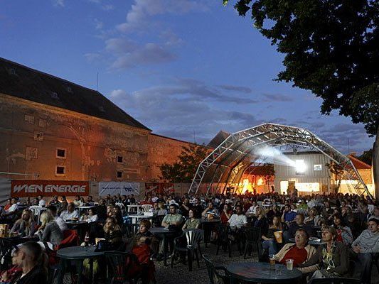 Alle Jahre wieder stimmungsvoll: Das Sommerkino im Schloss