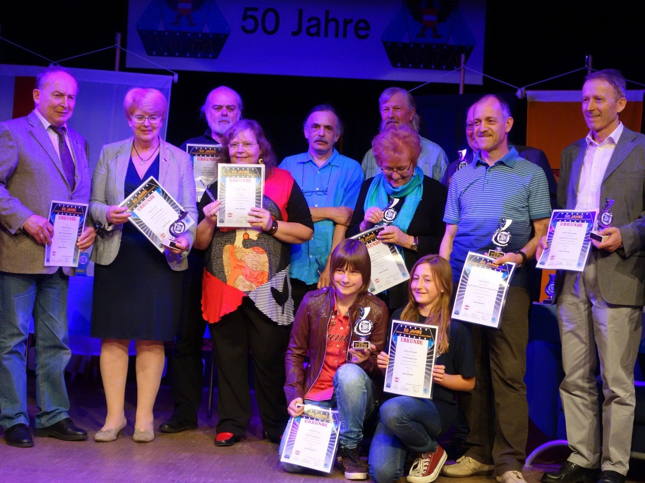 Bei der Staatsmeisterschaft in Fieberbrunn gewann der Film "Sperrstunde" die Silbermedaille Bei der Staatsmeisterschaft in Fieberbrunn gewann der Film "Sperrstunde" die Silbermedaille