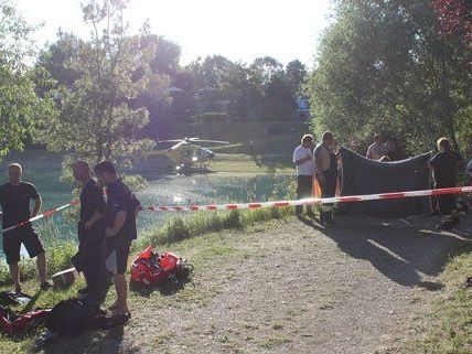 Ein 17-Jähriger starb nach Badeunfall im Burgenland. Ein 17-Jähriger starb nach Badeunfall im Burgenland.