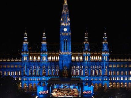 Die Veranstalter sind mit den Kartenverkäufen der Festwochen zufrieden. Die Veranstalter sind mit den Kartenverkäufen der Festwochen zufrieden.