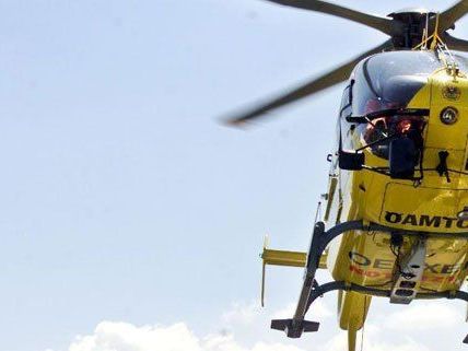 Mit dem Rettungshubschrauber wurde der Jugendliche ins Spital gebracht.