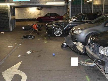 Zwei Jugendliche wurden bei dem Unfall in Wien-Donaustadt schwer verletzt.