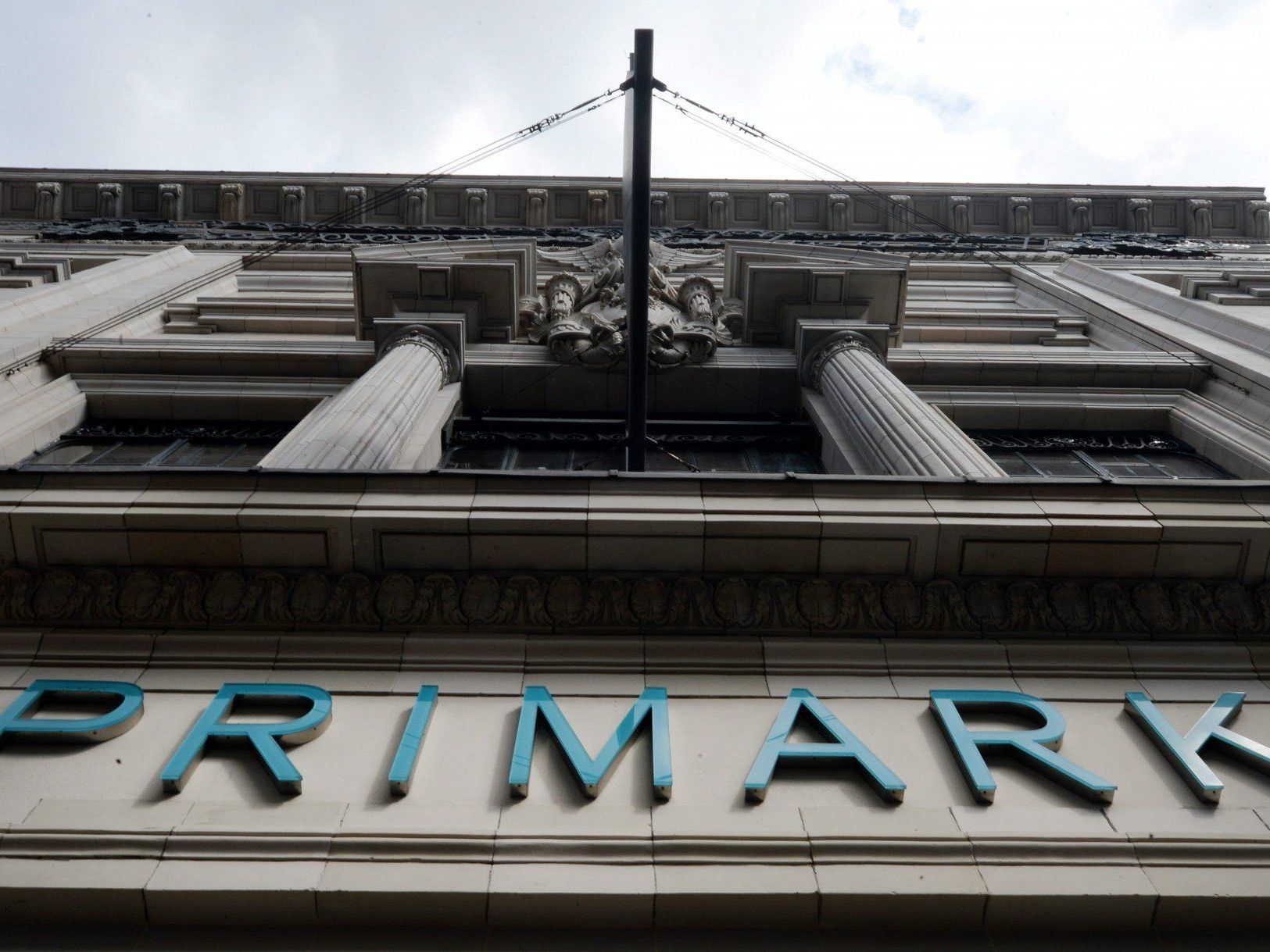 Britische Billigmodekette Primark gerät zusehens in die Kritik. Britische Billigmodekette Primark gerät zusehens in die Kritik.