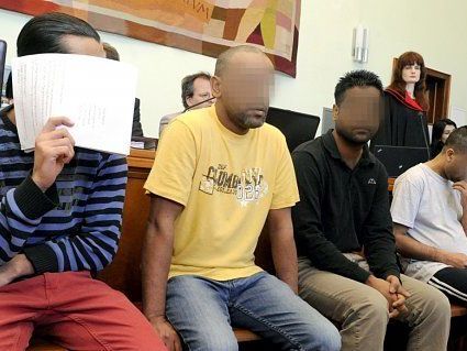 Im Schlepper-Ermittlungsverfahren soll es Pannen gegeben haben. Im Schlepper-Ermittlungsverfahren soll es Pannen gegeben haben.