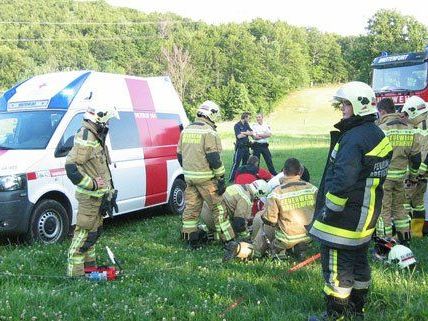 Ein 14-Jähriger ist am Samstag schwer verletzt worden. Ein 14-Jähriger ist am Samstag schwer verletzt worden.