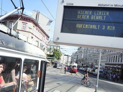 Drei Minuten standen am Freitagvormittag alle Öffis in Wien still. Drei Minuten standen am Freitagvormittag alle Öffis in Wien still.