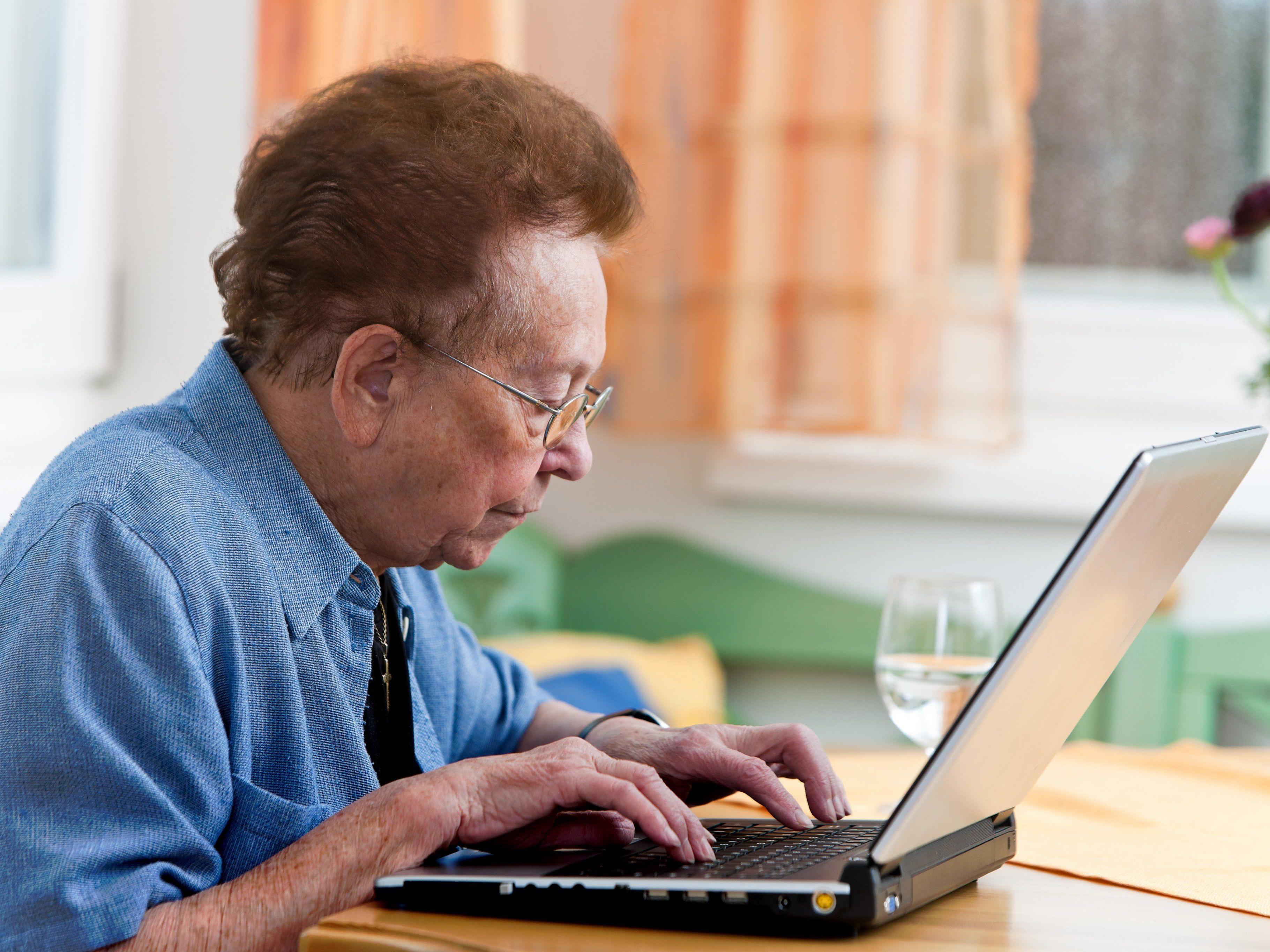 Die AK OÖ fordert besser Arbeitsplätze für ältere Leute.