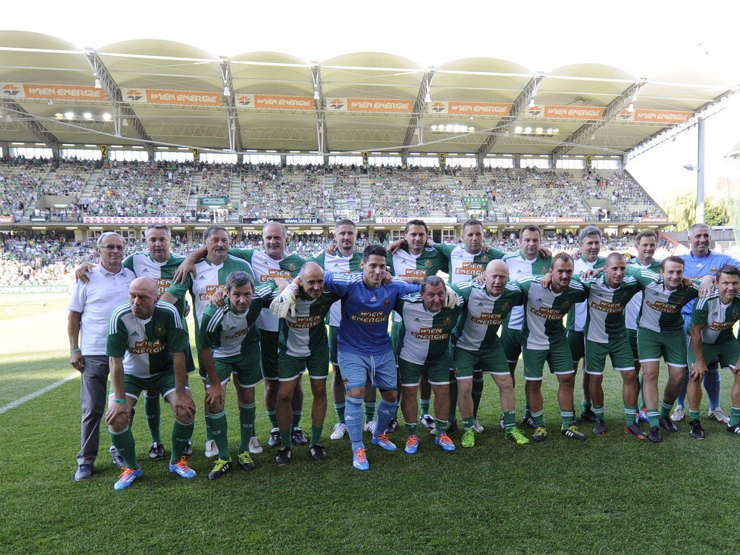 Abschied von "St. Hanappi" - Altstars scheiberlten vor Rapid - Celtic Abschied von "St. Hanappi" - Altstars scheiberlten vor Rapid - Celtic