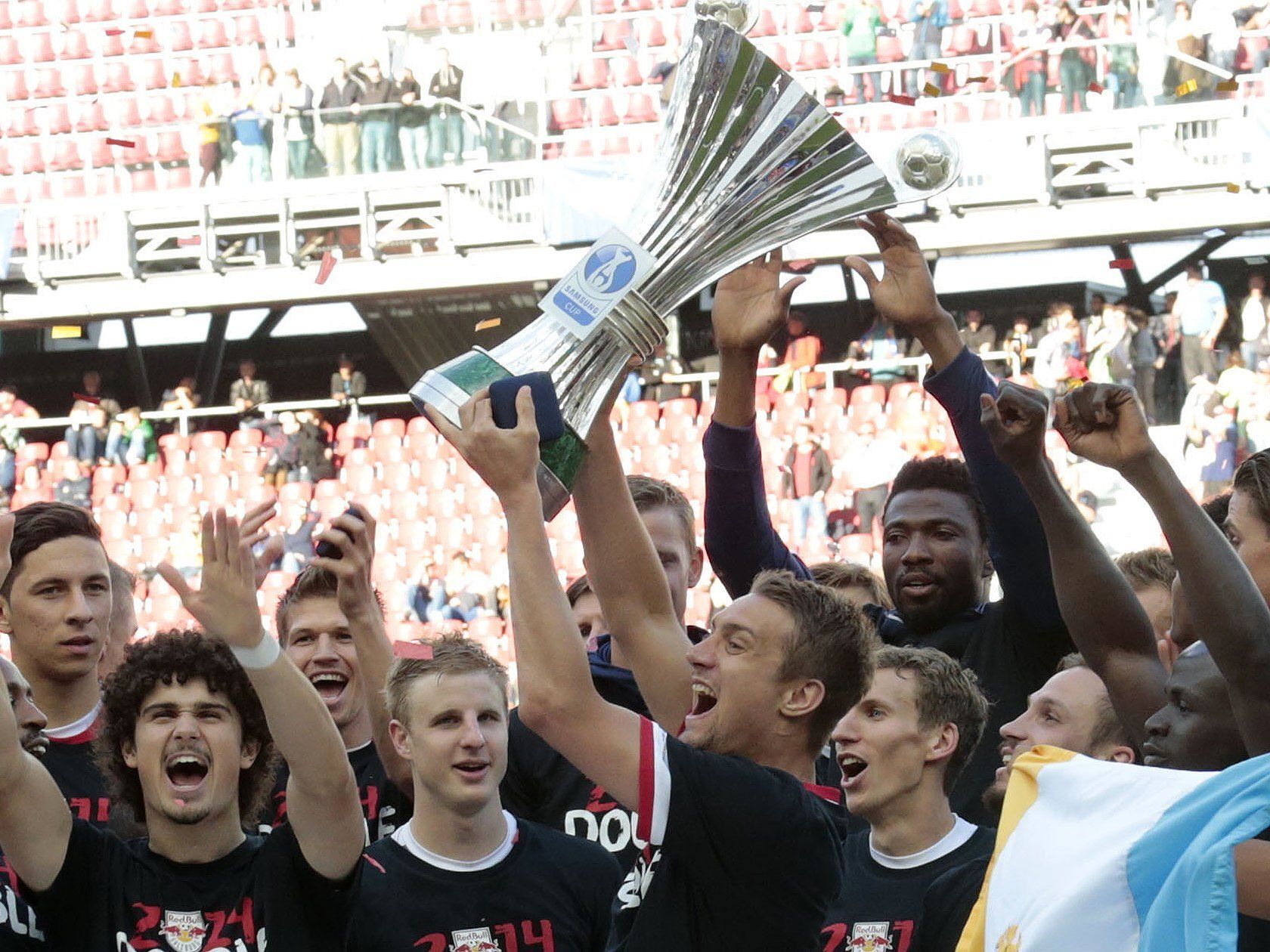 Titelverteidiger Red Bull Salzburg, Rapid Wien und Austria Wien im Cup gefordert. Titelverteidiger Red Bull Salzburg, Rapid Wien und Austria Wien im Cup gefordert.
