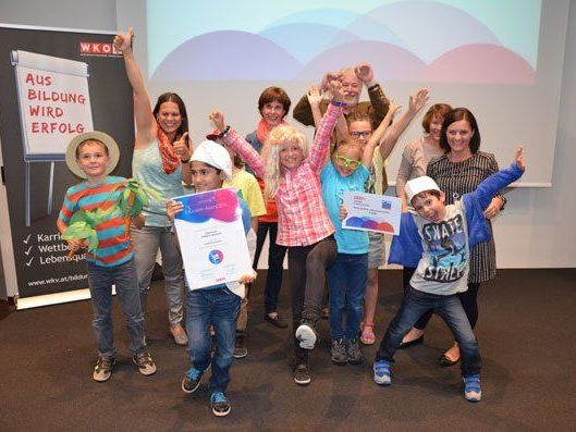 Jubelstimmung herrschte bei den Kindern der VS Feldkirch-Altenstadt, nachdem ihnen der erste Preis überreicht wurde. Fotos: WKV, VS Altenstadt Jubelstimmung herrschte bei den Kindern der VS Feldkirch-Altenstadt, nachdem ihnen der erste Preis überreicht wurde. Fotos: WKV, VS Altenstadt