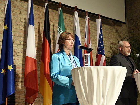 (v.l.) Die Hohe Vertreterin der EU für Außen- und Sicherheitspolitik Catherine Ashton und der iranische Außenminister Javad Zarif