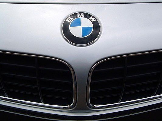 Mit einem gestohlenen BMW wurde ein Mann auf der A4 angehalten Mit einem gestohlenen BMW wurde ein Mann auf der A4 angehalten