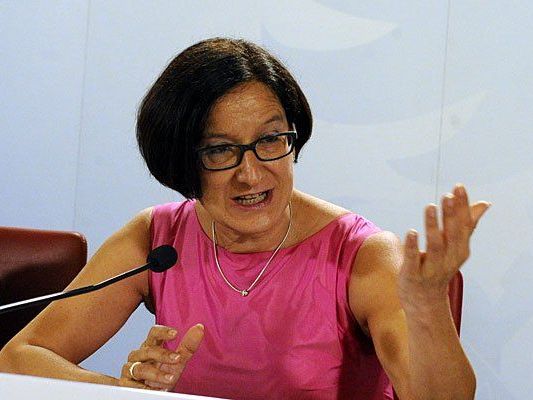 Mikl-Leitner fand mit ihrem Vorschlag in Sachen Asyl wenig Anklang Mikl-Leitner fand mit ihrem Vorschlag in Sachen Asyl wenig Anklang