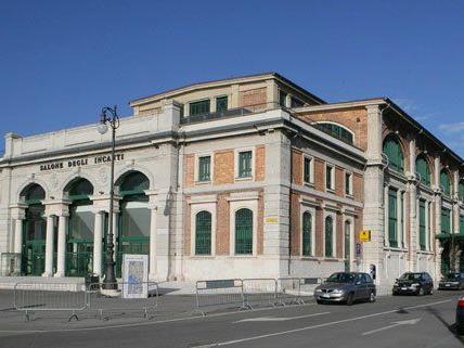 Ab 1. August wird die ehemalige Triester Fischhalle zum "Wiener Kunstsalon".