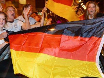 Ein bisschen zu euphorisch feierten einige Deutschland-Fans in der City.