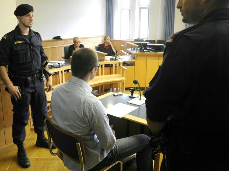 Der Freier wurde in Wien zu 15 Monaten Haft verurteilt. Der Freier wurde in Wien zu 15 Monaten Haft verurteilt.