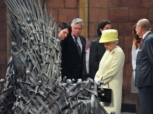 Die Queen besichtigte das Film-Set von "Game of Thrones".