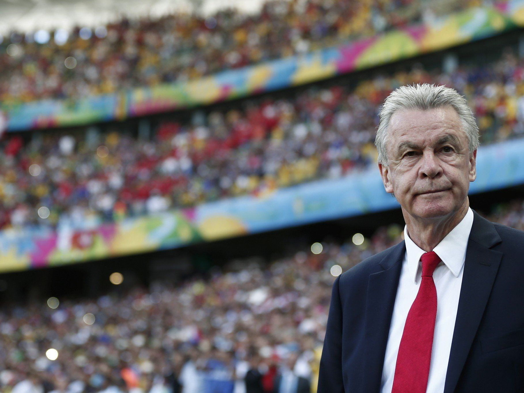 Ein großer Trainer verlässt das Feld: Es war ein bitteres WM-Aus für die Schweiz und ein bitterer Abschied für Ottmar Hitzfeld. Ein großer Trainer verlässt das Feld: Es war ein bitteres WM-Aus für die Schweiz und ein bitterer Abschied für Ottmar Hitzfeld.
