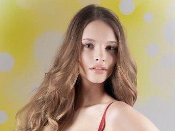 Julia Furdea, Miss Oberösterreich, wurde am Donnerstag zur Miss Austria 2014 gekürt. Julia Furdea, Miss Oberösterreich, wurde am Donnerstag zur Miss Austria 2014 gekürt.