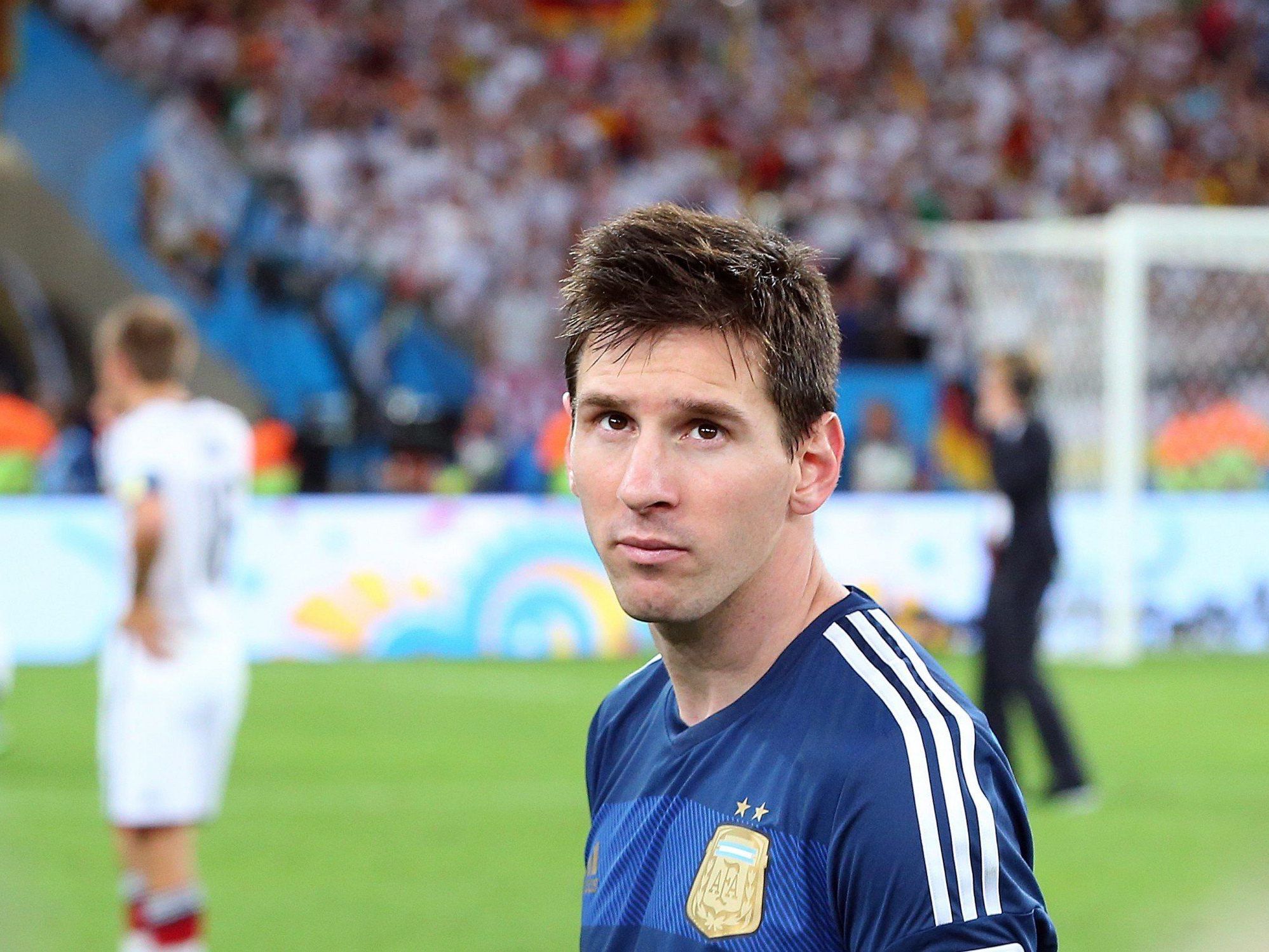 Die Auszeichnung als bester Spieler des Turniers war nach der Niederlage gegen Deutschland kein Trost für Messi. Die Auszeichnung als bester Spieler des Turniers war nach der Niederlage gegen Deutschland kein Trost für Messi.