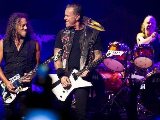 Metallica-Konzert: An- und Abreise über U2-Station "Stadion"