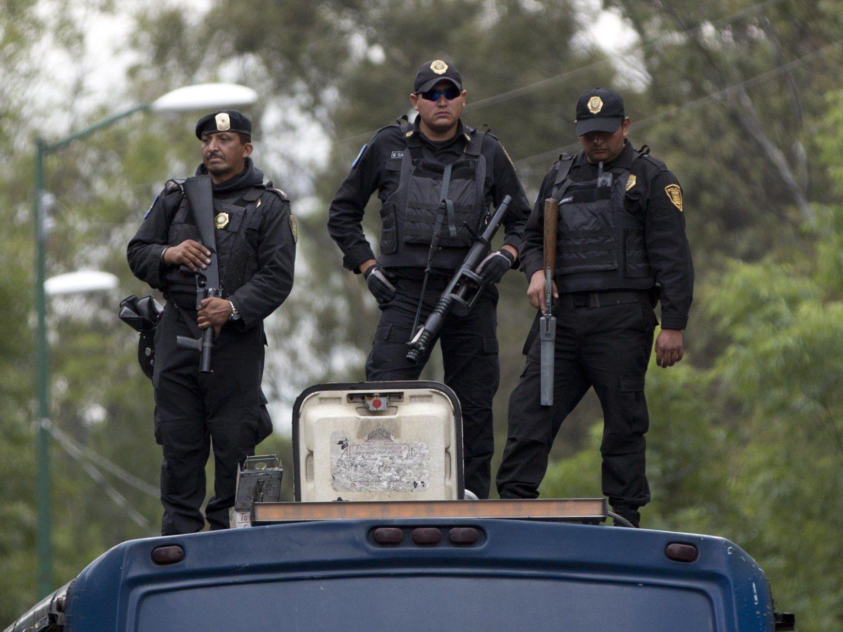 Die mexikanische Polizei und Armee nahmen neun Personen fest.
