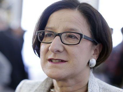 Zurückhaltung und Skepsis wurde den Vorschlägen der Innenministerin entgegen gebracht. Zurückhaltung und Skepsis wurde den Vorschlägen der Innenministerin entgegen gebracht.