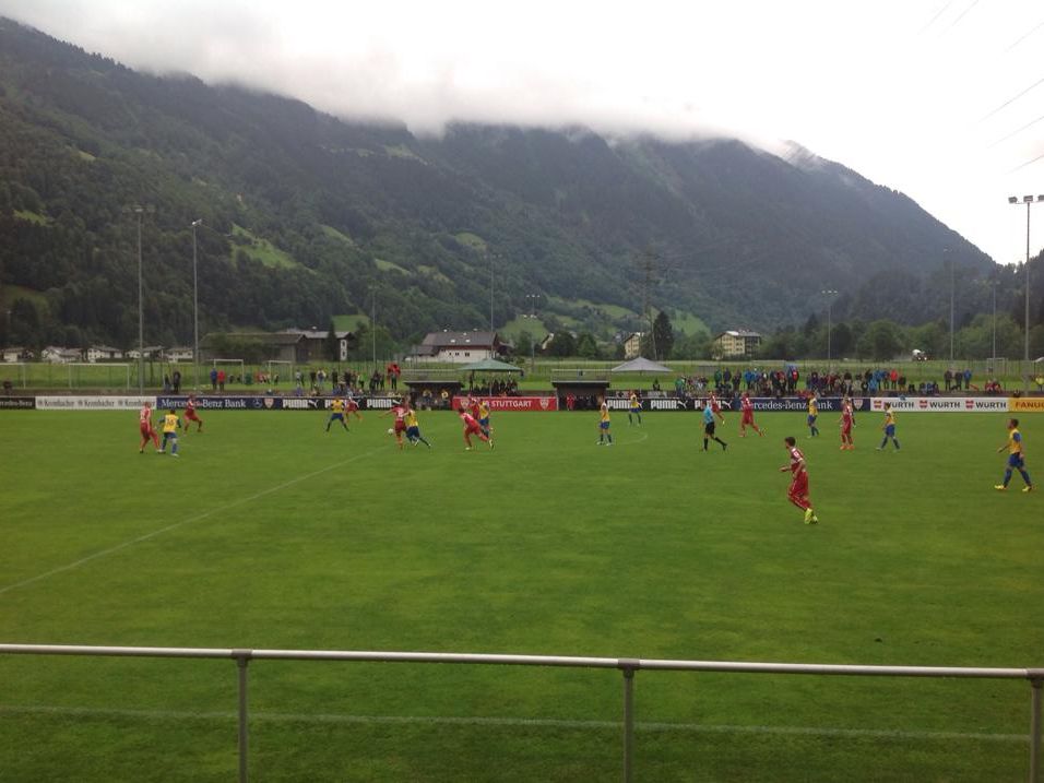 800 Zuschauer sahen das Testspiel zwischen der Montafon Auswahl und dem VFB Stuttgart 800 Zuschauer sahen das Testspiel zwischen der Montafon Auswahl und dem VFB Stuttgart