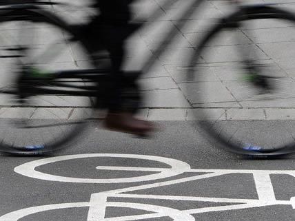 Zwei schwere Fahrradunfälle hat es am Mittwoch und Donnerstag in Wien gegeben.