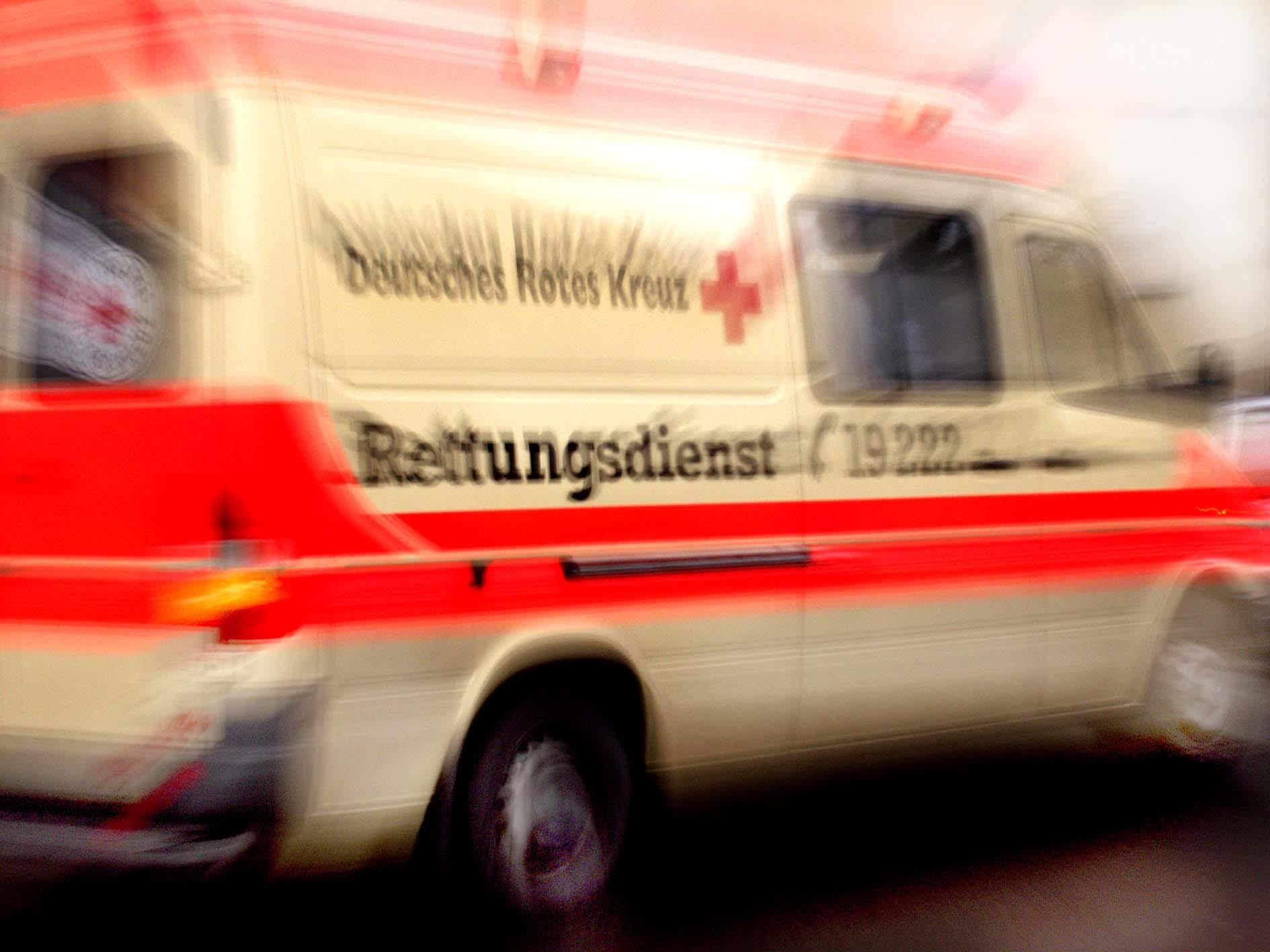 Tragischer Unfall nahe Hergensweiler im Allgäu kostet Kind das Leben.