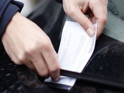 Ein Falschparker wehrte sich erfolgreich gegen seine Strafe. Ein Falschparker wehrte sich erfolgreich gegen seine Strafe.