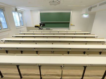 Höchst unterschiedlich sind die Aufnahmeverfahren an den Unis in Österreich. Höchst unterschiedlich sind die Aufnahmeverfahren an den Unis in Österreich.