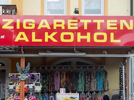 Tabak und Alkohol in großen Mengen kosten Jahre