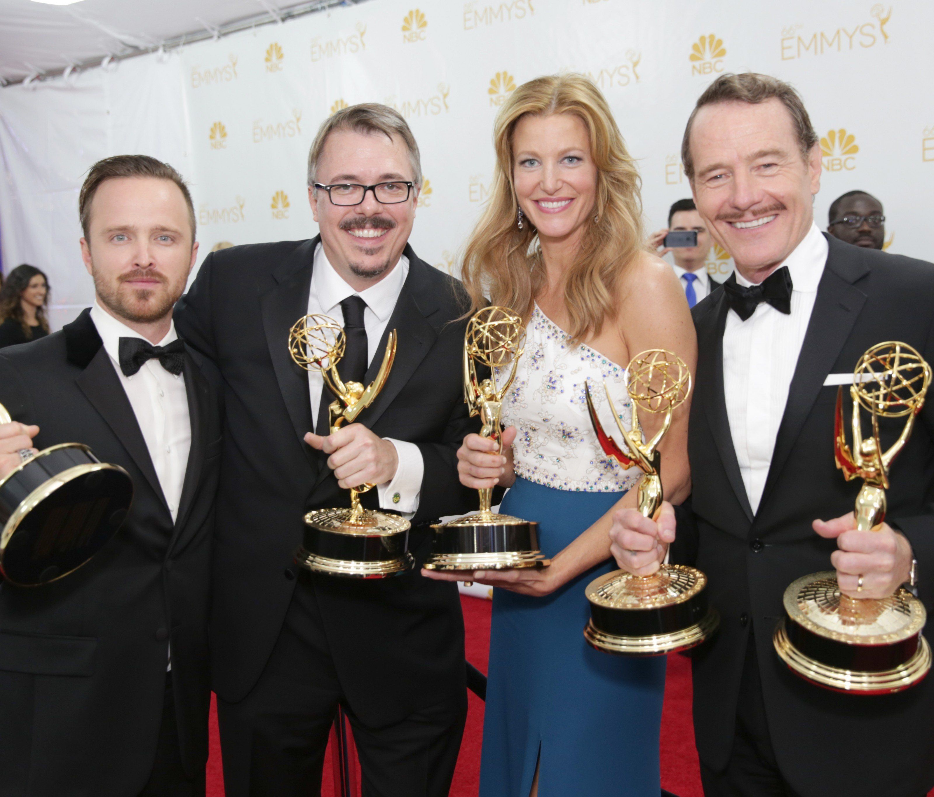 Breaking Bad räumte bei den Emmy-Awards 2014 alle wichtigen Preise ab. Breaking Bad räumte bei den Emmy-Awards 2014 alle wichtigen Preise ab.