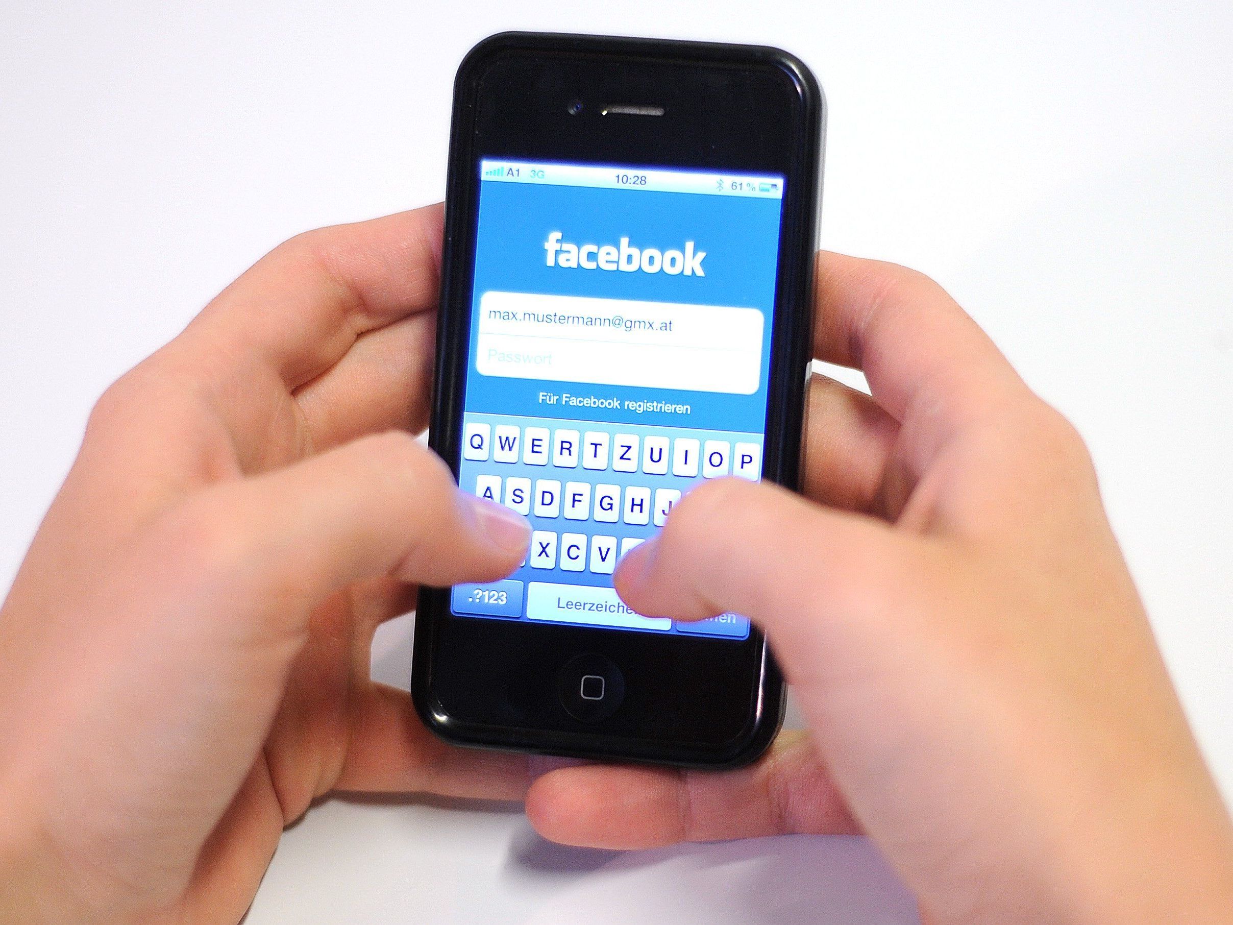 Trennung von Facebook-App und Messenger: Viele Nutzer reagieren empört. Trennung von Facebook-App und Messenger: Viele Nutzer reagieren empört.