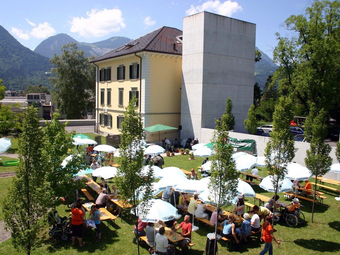 Heuer wird am Samstag, 6. September, in den schönen Garten geladen. Heuer wird am Samstag, 6. September, in den schönen Garten geladen.