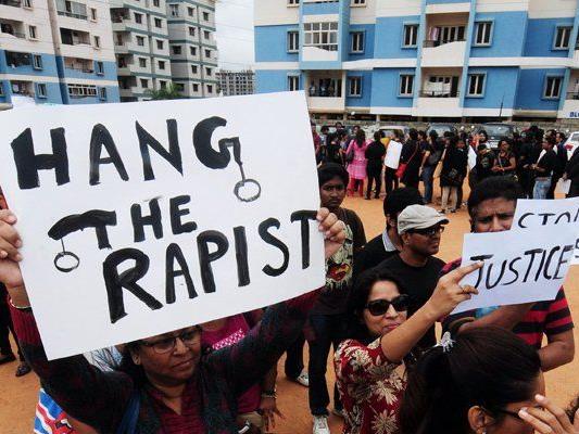 Es kommt häufig zu Protesten wegen den vielen Vergewaltigungen an Frauen und Kindern