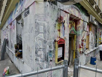 "Pizzeria Anarchia" - Hauseigentümer wehrt sich gegen Vorwürfe "Pizzeria Anarchia" - Hauseigentümer wehrt sich gegen Vorwürfe