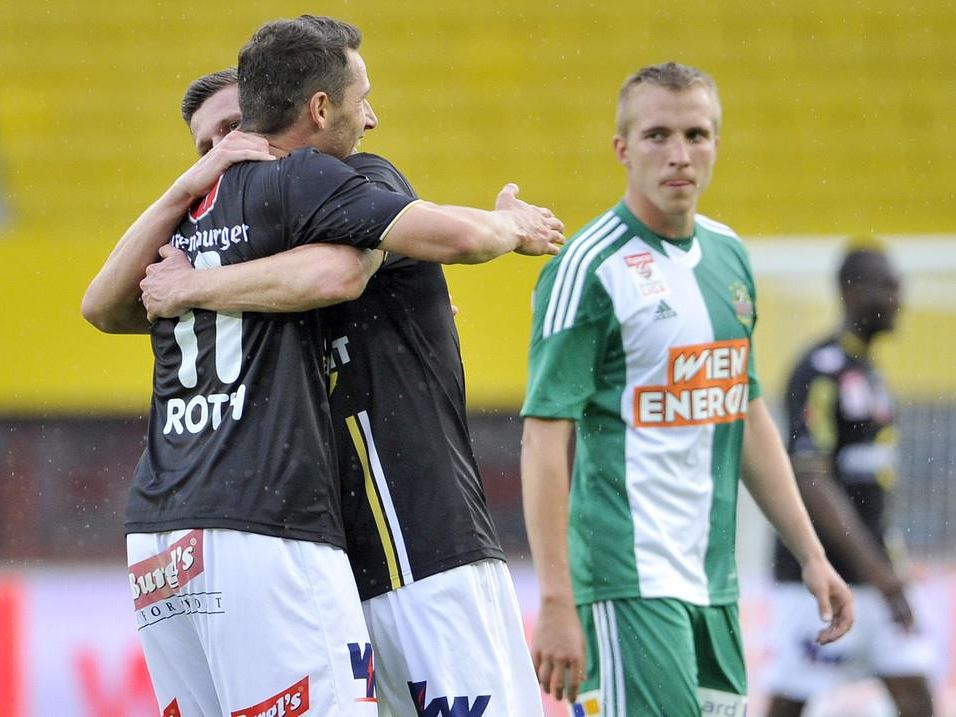 Jubel bei Altach, triste Stimmung bei Rapid. Jubel bei Altach, triste Stimmung bei Rapid.